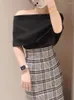 女性用セーター秋のフランジングワンショルダーノースリーブスリム半袖セーター2023日本スタイルソリッドカラープルオーバーフェム衣類