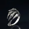 Bröllopsringar 1st Steel Eagle Dragon Claw Halloween Skull Ring Säljer Herrens dominerande öppning Rock Animal Jewelry 230831