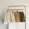 Broeken 2023 Zomer Kinderbroeken Pure kleur katoenen shorts Jongens Eenvoudig casual cropped