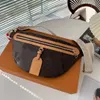 2023 Ny Bumbag midjeväska bröstväska mobiltelefonpåse Key Bag M46784 Luxury Crossbody Bag 5A Designer Design Boutique Travel Bag med presentförpackning Män och kvinnor plånbok