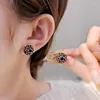 Stud Earrings Korean Minority Design Aesthetic Snowflake Temperament Gentle Senior Fashion Luxury Metal For Girls.