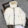 Piumino e Parka da uomo 2024 Cappotto da uomo di design Giacca invernale di lusso Parka Classico casual con cappuccio Puff Outdoor Warm Duck Street Wear