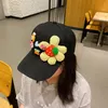 Ball Caps Lente Zomer Designer Hoeden Voor Vrouwen Koreaanse Stijl Handgemaakte Bloem Ademende Cap Cartoon Casual Roze Zwart Wit Vizieren 230831