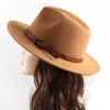 Ampla borda chapéus balde cinto lã fedoras chapéu para mulheres homens inverno outono quente vintage estilo britânico redondo bowler bonés igreja plana feltro jazz 230831