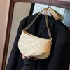 Akşam çantaları moda azınlık zinciri omuz çantası kadınlar için düz renkli pu deri crossbody kadın serin kız çanta koltuklu paket