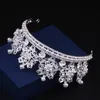 couronnes diadèmes couronnes de perles coiffes pour mariage coiffures de mariage coiffure pour robe de mariée coiffure accessoires fête accesso277h