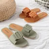 Slippers Comemore 2023 بغال غير رسمية الصيف المريح الصلفية الكورية الناعمة بدون كعب شاطئ الأحذية للبنات