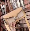 Kadın adam tabby tasarımcı messenger çantaları lüks tote çanta gerçek deri baget omuz çantası ayna kalitesi kare crossbody moda satchel hobo moda çantası