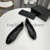 Designer casual skor kvinnor lapptäcke loafers platt botten formella skor eleganta damer festskor sexig kedja dekoration loafer