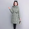 Trenchs de femmes Manteaux d'hiver de mode épais chaud femmes Parkas brillant vers le bas coton rembourré veste mince à capuche mi-longueur vêtements d'extérieur femme