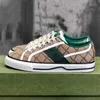 TOP Tennis 1977 Canvas gucciliness shoes jumbo sneaker Designers Womens Shoes Italy Green And Red Web Stripe Rubber Sole Luxurys Stretch Cotton Low Top Mens 2023