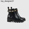 Nouveau Femmes Bottes Designer Talons Bottines Véritables chaussures Mode Hiver Automne Martin Cowboy En Cuir matelassé À Lacets Chaussure D'hiver En Caoutchouc Femmes Semelle Chaussures Talon Haut