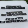 1 peça letras pretas emblema estilo portas laterais placa de identificação adesivo para jeep grand cherokee acessório do carro com borda brilhante cauda mark309c