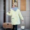 Kadın Trençkotları 2023 Kış Kadınlar Orta Uzunlukta Gevşek Fit Parka Ceket, Kaput Bio-Plush Pamuk Cepleri ile Pamuklu Cepler Günlük Kalın Sıcak Takım Giyim