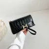 Padrão de crocodilo moda e pequeno quadrado 2023 nova moda um ombro crossbody bloqueio fivela bolsa feminina tomada barata 50% de desconto