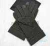 Five Fingers Gloves Fashion Winter Gloves Designer Gloves Women Men Winter Warm Luxury Gloves Very Good Quality Five Fingers Covers x0902