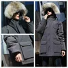 Damen Winter Outdoor Freizeit Sport Daunenjacke weiße Ente winddicht Parker lange Lederkragen Mütze warm echtes Wolfsfell Designer stilvoller klassischer Abenteuermantel 23