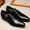 Chaussures habillées faites à la main en cuir de vache véritable hommes café noir social mocassins de mariage formels bout pointu chaussure de bureau élégante