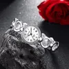 Armbanduhren Mode Frauen Armreif Armband Luxus Kristall Metall Runde Zifferblatt Damen Quarzuhr Kreative Elegante Uhren Für