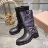 Designerskie buty dla kobiet buty płaskie buty bojowe kostki 100% skórzane sznurowane botki motocyklowe dla kobiet luksusowe buty projektantów Fabryki Fabryki 35-41