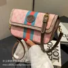 Årets för kvinnor i New Summer Versatile One Shoulder Crossbody Populär på Internet Super Hot Small Square Bag 2147