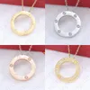 Designer Luxury Circle Love Necklace For Women Love Jewelry Diamond Chain Valentines Day Gift Halsband Chokerkedjan smycken Tillbehör Non Fading