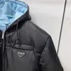 Parkas pour femmes Designer Le nouveau logo triangulaire de cet hiver veste à pain lettre fermeture éclair à capuche F5VV