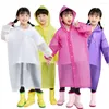 Regnrockar barn huva regnrock förtjockas vattentäta barn regn kappa klara resor regnkläder ogenomtränglig kostym återanvändbar poncho