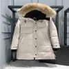 Designer canadense versão de comprimento médio Puffer Goose Down Jacket Womens Parkas Winter WhiS Warm Casats à prova de vento JJVK