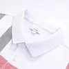 Mens Fashion Polos Classic Business High Street Embroidery Burgerar Polo Collar Kort ärm Plaid Plaid Högkvalitativ bomull T Shirt Classic Bekväm avslappnad skjorta