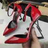 2023 Classici Donne di lusso Designer scarpe con tacco Sandali marchio di moda Fondo spesso Nero Bianco Rosso Scarpe eleganti Alfabeto sandalo da donna Designer in pelle Tacco alto