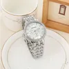 Relojes Reloj de cuarzo de acero de alta gama para mujer Reloj con diamantes de imitación Reloj dorado Vgamv