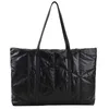 حقائب سهرة رائعة في الخريف والشتاء حقيبة سعة كبيرة للنساء شبكة الأزياء الشبكة الكتف الأحمر متعدد الاستخدامات حمل 230828