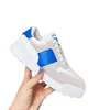 Sıradan Ayakkabı Platformu Deri Düşük Kadın Ayakkabı T Sepet Sneaker Trainer Tasarımcı Beyaz Kabartmalı Maxi Kauçuk Çakıl Pebbles Kadın Güzel Zapato
