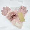 Kobiety Man Winter Skórzane rękawiczki Pluszowe ekran dotykowy do jazdy na rowerze z ciepłą izolowaną owczązorą rękawiczki opuszków palców AAAAA6687