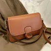 Mała kobieta 2023 Nowa sieć modowa Red Under Women's Texture Forest Flety STION Crossbody Bag Women 60% zniżki na sklepie online