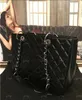 Sac de mode chaude célèbre noir gaufré en cuir femme sac à bandoulière glands fourre-tout femmes sacs à main dame lettre messager femme sacs de soirée