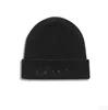 Modieuze Dames Designer Herfst Winter Warme Wollen Gebreide Muts Luxe Merk Letter Beanie Cap Ingelegde Kristallen Ingerichte Vrijetijdssport Schedel Caps Mode-accessoires