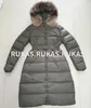 럭셔리 패션 디자이너 여성 짧은 다운 재킷 버클 벨트 블랙 파카 겨울 패딩 코트 여우 모피 칼라 모자