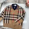 Pullover New Designer Kids Sweater Baby Pullover Child Size lettwear Size 100150 cm قميص بولو مخطط طويل الأكمام و Vneck Bullover