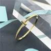 Designer Bracele Vcat Pendant Fashion High Quality Luxury Jewelry Diamond Gold Necklace Ring Accessories Clover Womenthe New Tfamily Half Row inlaid Full Sky Sta