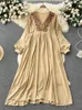 Casual Kleider Frauen Frühling Sommer Kleid Ethnischen Stil 2023 Vintage Schwerindustrie Stickerei V-ausschnitt Lose Größe Frauen Urlaub D3924