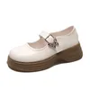 Mary Jane Small Shoes printemps et été 2023 Nouveau muffin à fond épais Couleur solide britannique Temperament de mode sauvage britannique Small chaussures de sport pour femmes décontractées.