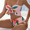 Heiße verkaufende Badebekleidung, Bikini-Set, Damenmode, Kleidung, elastisch, dreiteilig, Gaze-Schürze, Riemen, geteilter Rock, Badeanzug, Urlaub, Sommer, Strand, Wassersportausrüstung