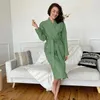 Vêtements de nuit pour femmes Mode Simple Pyjamas pour femmes Solide Cardigan à manches longues Robe de nuit avec ceinture Doux Coton lâche Dames Home Nightdress