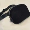 Diseñador de lujo Lulu Fanny Pack en todas partes Bolsa de cinturón Bum Pecho Yoga Bumbag Nylon Lululemens para mujer para hombre al aire libre Fleece Hombro Crossbody Bolsas de cintura con marca K33