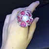 Anelli a grappolo Anello da cocktail Perla d'acqua dolce naturale Fiore Argento sterling 925 con zircone cubico Rosa Colore rosso Gioielli da donna di moda