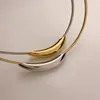 Kleeblatt-Halskette aus Titanstahl, Farbe, hochwertiges kaltes Metall, windgebogenes Rohr, Anhänger-Design, Kragen, modische, vielseitige Halskette