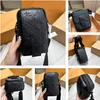 Podwójne telefoniczne torby torebki mężczyźni Mężczyźni Torby telefonu komórkowego S-lock pionowe luksusowe ramię crossbody portfel hobo torebki męskie 5a messenger satchels dhgate sacoche m81323