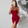 Vestido de mujer desarrollado independientemente estilo de vestido pequeño con tirantes de verano